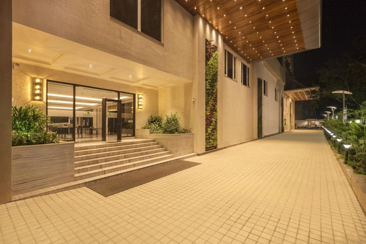 Lemon Tree Premier City Center פונה מראה חיצוני תמונה