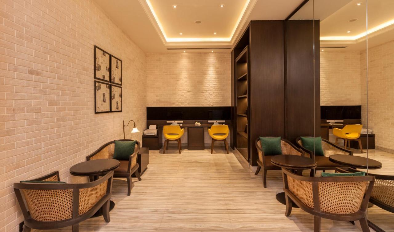 Lemon Tree Premier City Center פונה מראה חיצוני תמונה